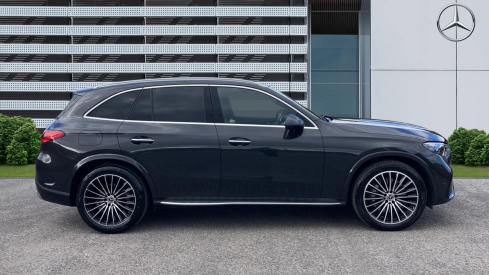 Mercedes-Benz GLC 300d 4Matic AMG Line Premium + 5dr 9G-Tronic Diesel Estate - Image 5
