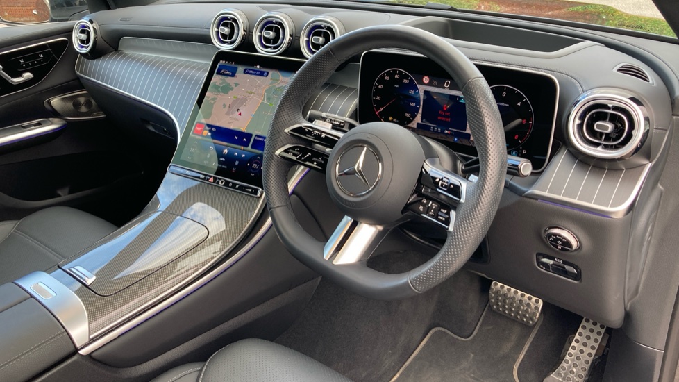 Mercedes-Benz GLC 300d 4Matic AMG Line Premium + 5dr 9G-Tronic Diesel Estate - Image 11