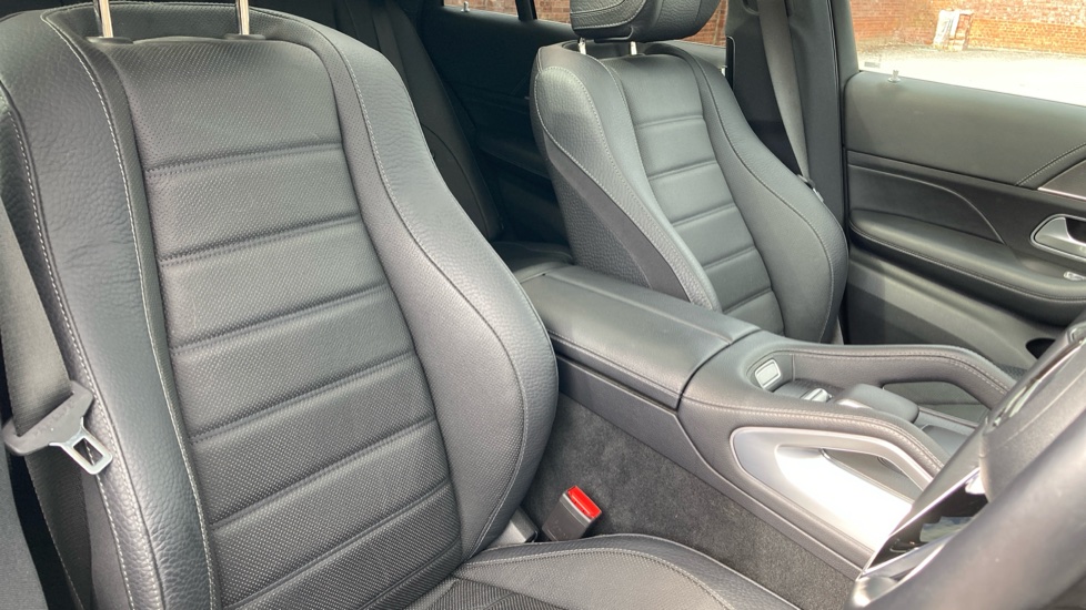 Mercedes-Benz GLE Coupe GLE 400e 4Matic AMG Line Premium + 5dr 9G-Tronic Estate - Image 29