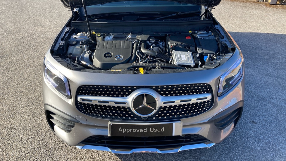 Mercedes-Benz GLB 200 AMG Line Premium Plus 5dr 7G-Tronic Petrol Estate - Image 8