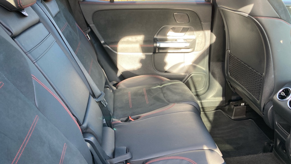 Mercedes-Benz GLB 200 AMG Line Premium Plus 5dr 7G-Tronic Petrol Estate - Image 16