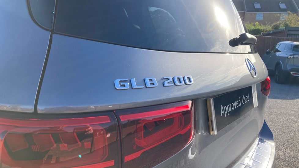Mercedes-Benz GLB 200 AMG Line Premium Plus 5dr 7G-Tronic Petrol Estate - Image 24