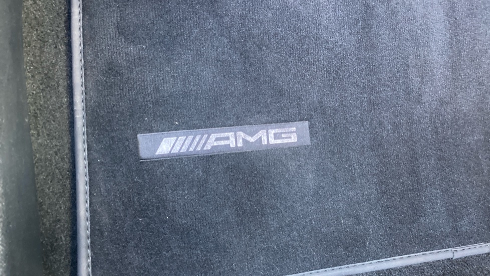 Mercedes-Benz GLB 200 AMG Line Premium Plus 5dr 7G-Tronic Petrol Estate - Image 26