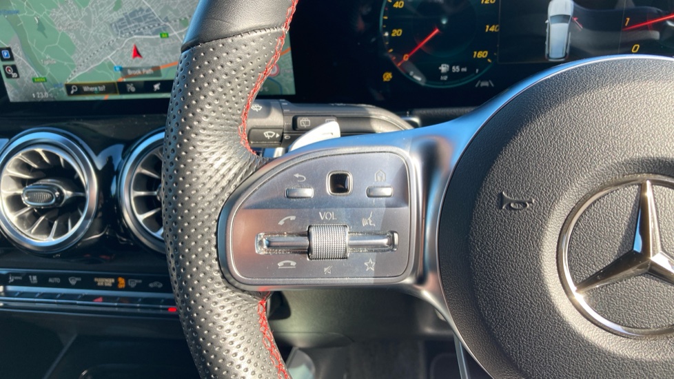 Mercedes-Benz GLB 200 AMG Line Premium Plus 5dr 7G-Tronic Petrol Estate - Image 38