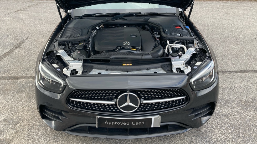 Mercedes-Benz E-Class E200 AMG Line Night Edition Prem+ 4dr 9G-Tronic Petrol Saloon - Image 8