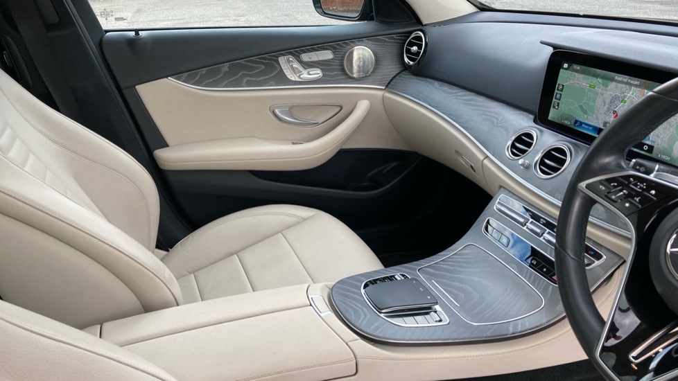 Mercedes-Benz E-Class E200 AMG Line Night Edition Prem+ 4dr 9G-Tronic Petrol Saloon - Image 14