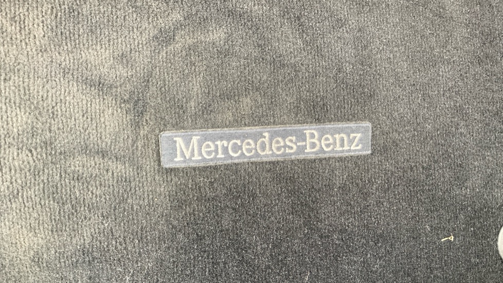 Mercedes-Benz E-Class E200 AMG Line Night Edition Prem+ 4dr 9G-Tronic Petrol Saloon - Image 27