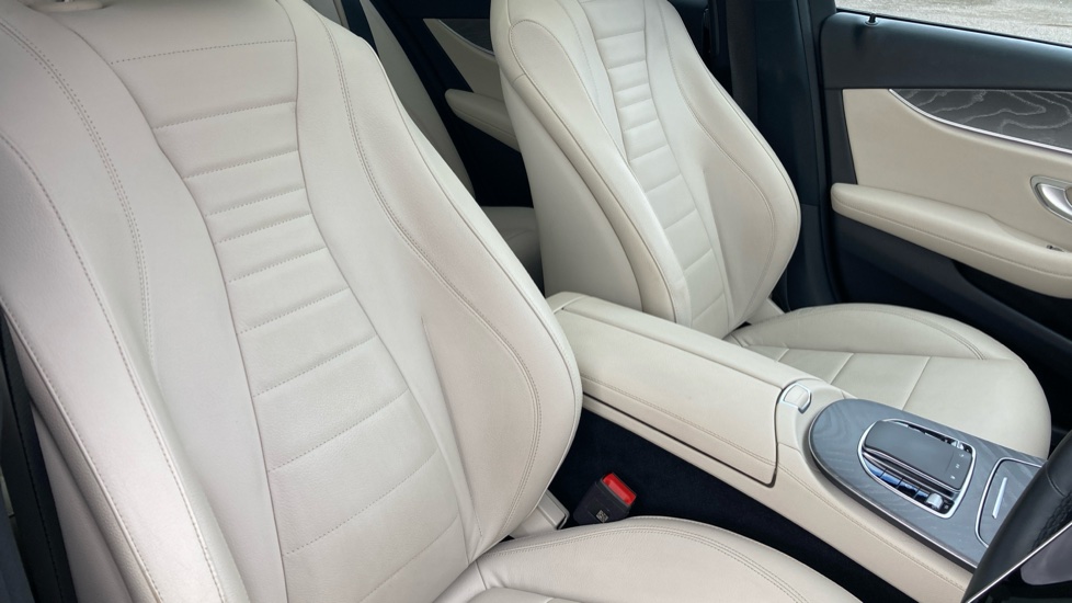 Mercedes-Benz E-Class E200 AMG Line Night Edition Prem+ 4dr 9G-Tronic Petrol Saloon - Image 31