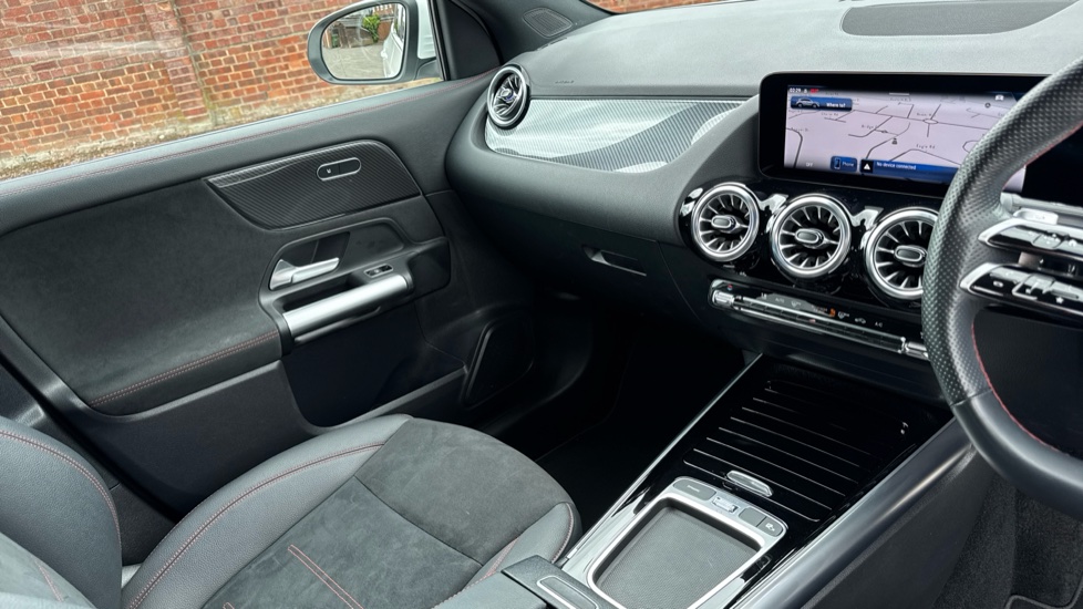 Mercedes-Benz GLA 200d AMG Line Executive 5dr Auto Diesel Hatchback - Image 14