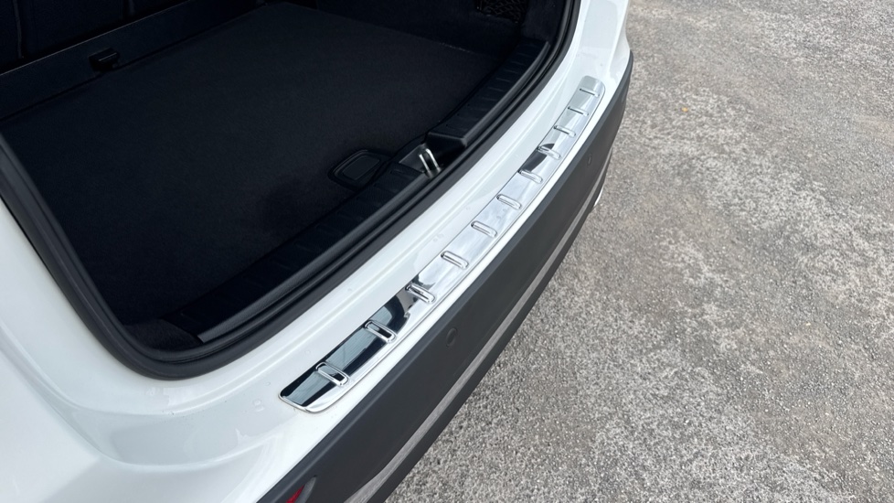 Mercedes-Benz GLA 200d AMG Line Executive 5dr Auto Diesel Hatchback - Image 26