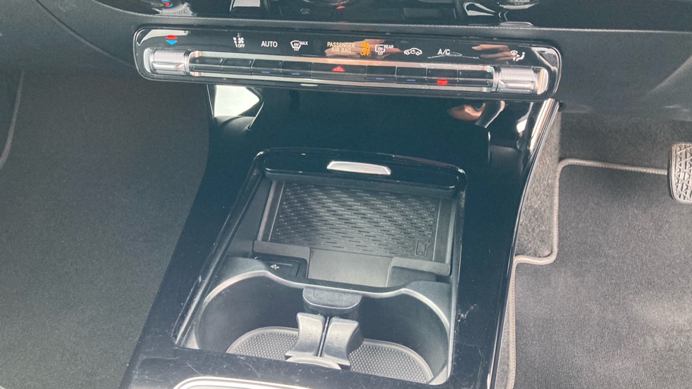 Mercedes-Benz A-Class A180 Sport Executive 5dr Auto Petrol Hatchback - Image 39