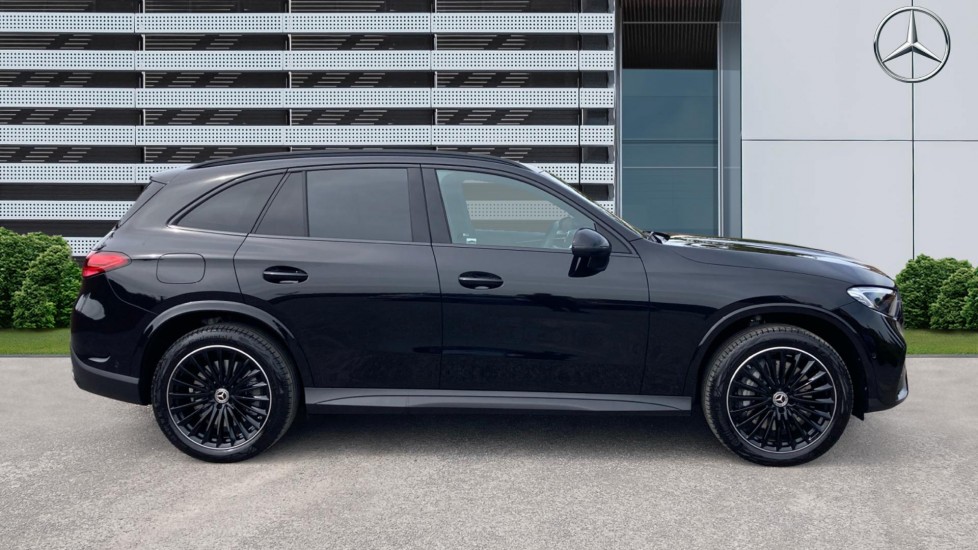 Mercedes-Benz GLC 300e 4Matic Urban Edition 5dr 9G-Tronic Estate - Image 5