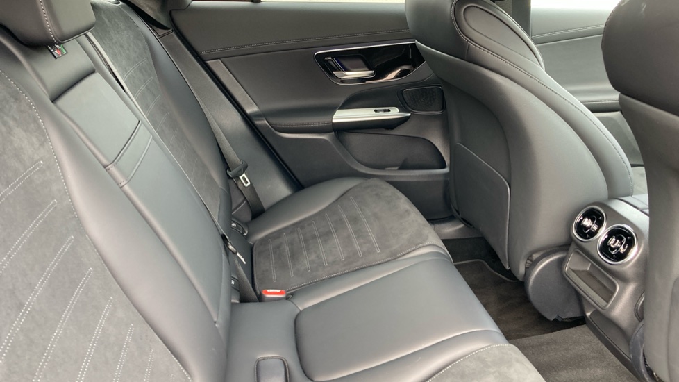 Mercedes-Benz GLC 300e 4Matic Urban Edition 5dr 9G-Tronic Estate - Image 16