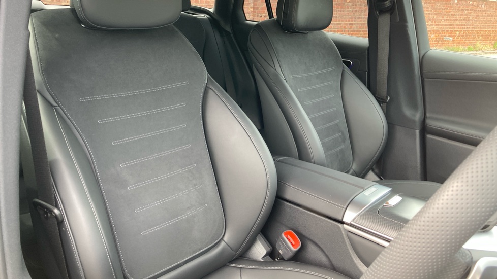 Mercedes-Benz GLC 300e 4Matic Urban Edition 5dr 9G-Tronic Estate - Image 29