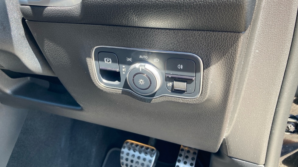 Mercedes-Benz GLB 200 AMG Line 5dr 7G-Tronic Petrol Estate - Image 34