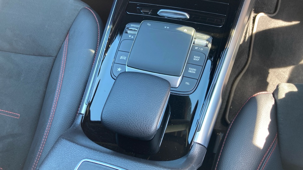 Mercedes-Benz GLB 200 AMG Line 5dr 7G-Tronic Petrol Estate - Image 40