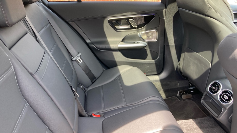 Mercedes-Benz C-Class C200 AMG Line Premium Plus 4dr 9G-Tronic Petrol Saloon - Image 16