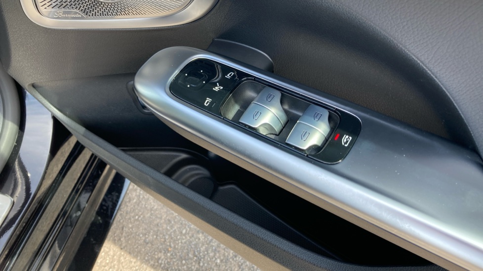 Mercedes-Benz C-Class C200 AMG Line Premium Plus 4dr 9G-Tronic Petrol Saloon - Image 31