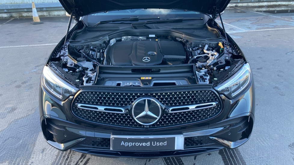 Mercedes-Benz GLC 300de 4Matic Urban Edition 5dr 9G-Tronic Estate - Image 8