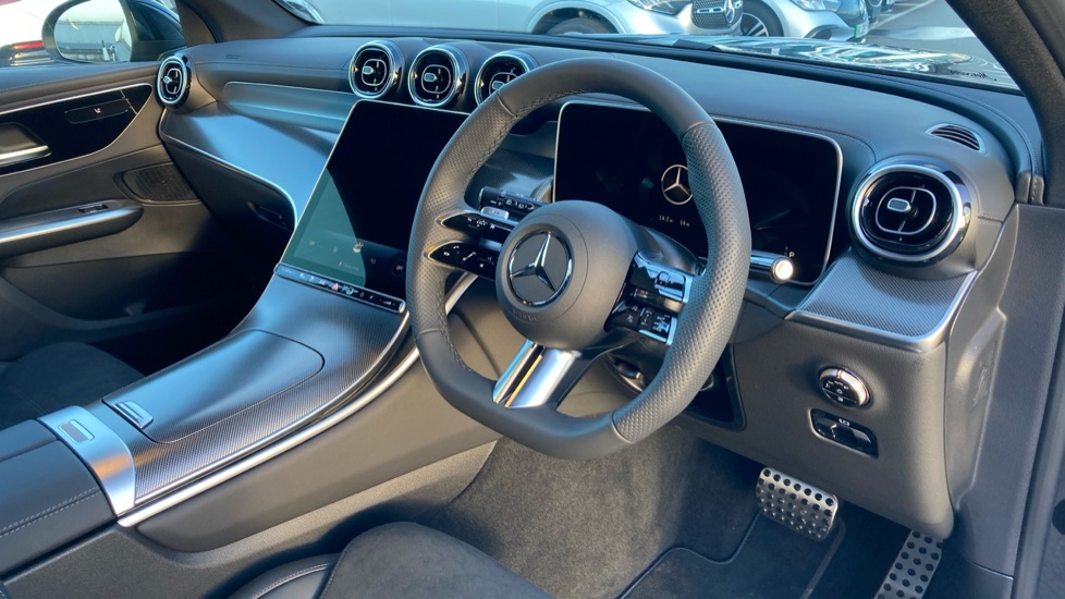 Mercedes-Benz GLC 300de 4Matic Urban Edition 5dr 9G-Tronic Estate - Image 11