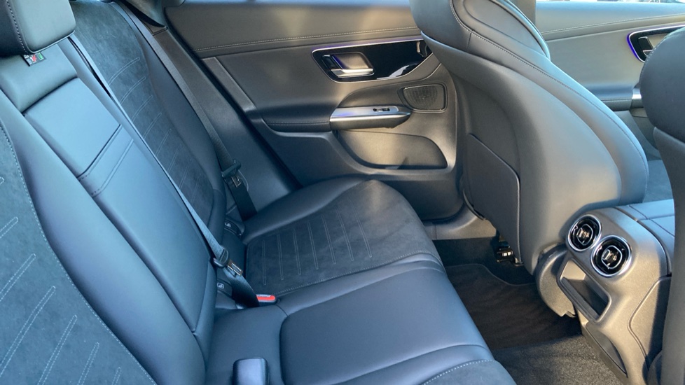 Mercedes-Benz GLC 300de 4Matic Urban Edition 5dr 9G-Tronic Estate - Image 16