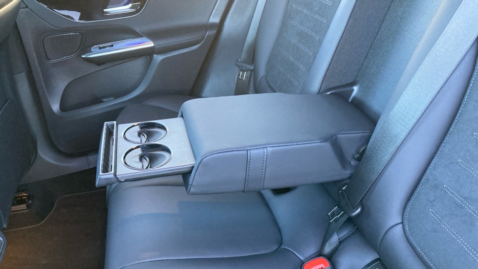 Mercedes-Benz GLC 300de 4Matic Urban Edition 5dr 9G-Tronic Estate - Image 29