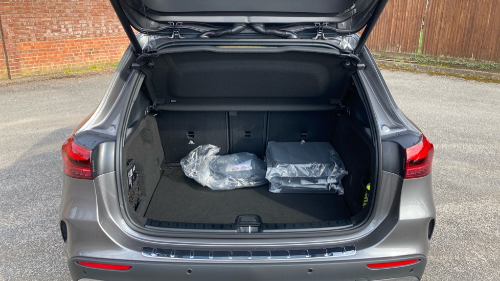Mercedes-Benz GLA 250e AMG Line Executive 5dr Auto Hatchback - Image 4