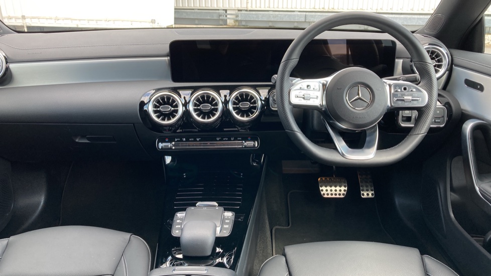Mercedes-Benz CLA 220d AMG Line Premium 5dr Tip Auto Diesel Estate - Image 10