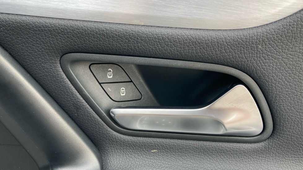 Mercedes-Benz CLA 180 AMG Line 4dr Tip Auto Petrol Saloon - Image 28