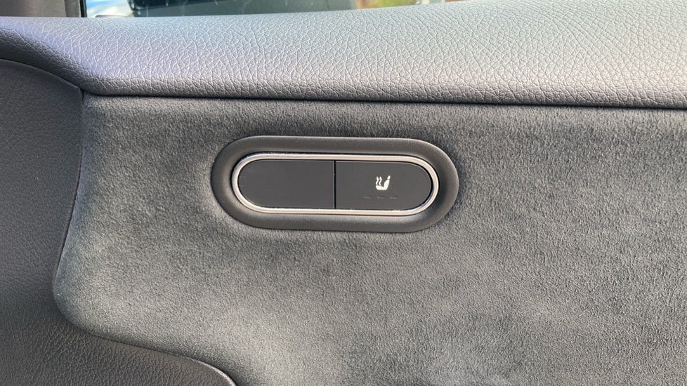 Mercedes-Benz A-Class A200d AMG Line 4dr Auto Diesel Saloon - Image 28