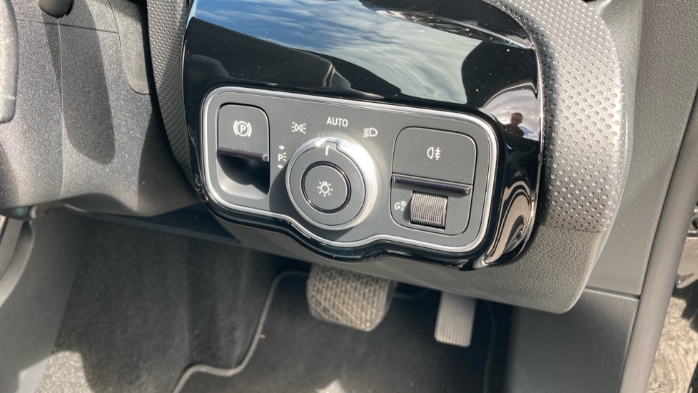 Mercedes-Benz A-Class A180 Sport Executive 5dr Auto Petrol Hatchback - Image 31