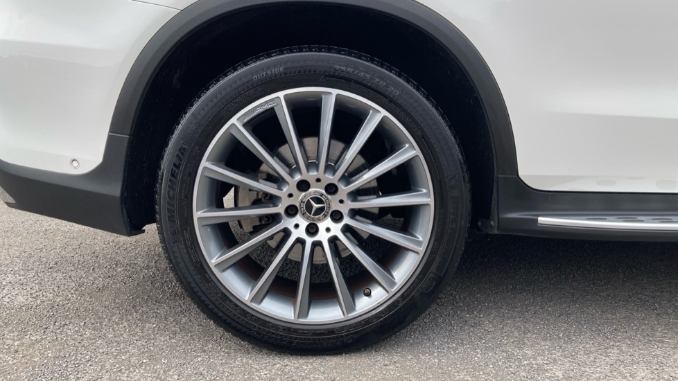 Mercedes-Benz GLC 300d 4Matic AMG Line Premium 5dr 9G-Tronic Diesel Estate - Image 7