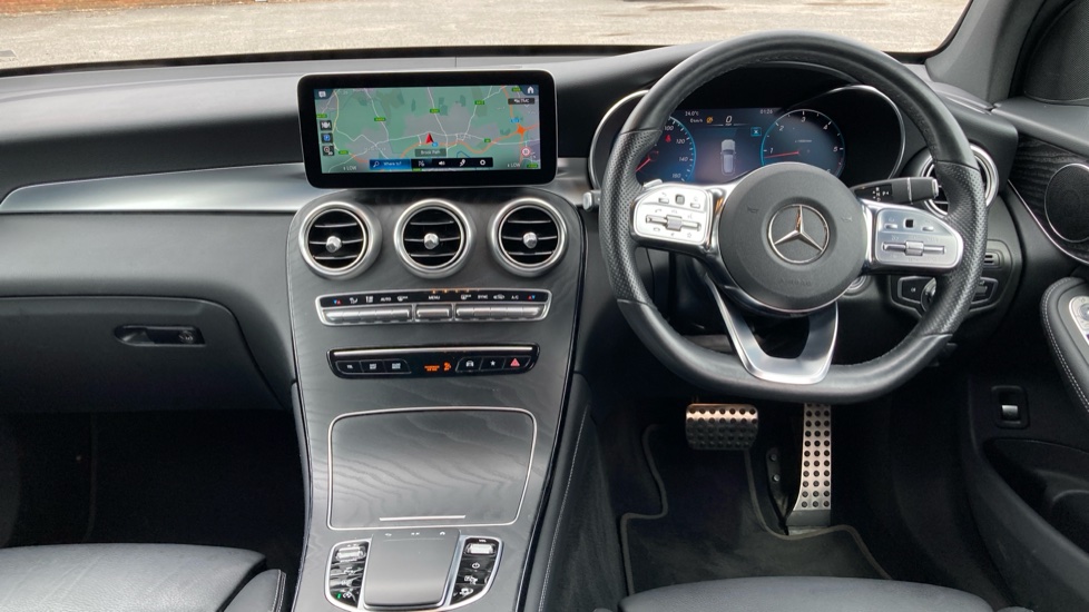 Mercedes-Benz GLC 300d 4Matic AMG Line Premium 5dr 9G-Tronic Diesel Estate - Image 10