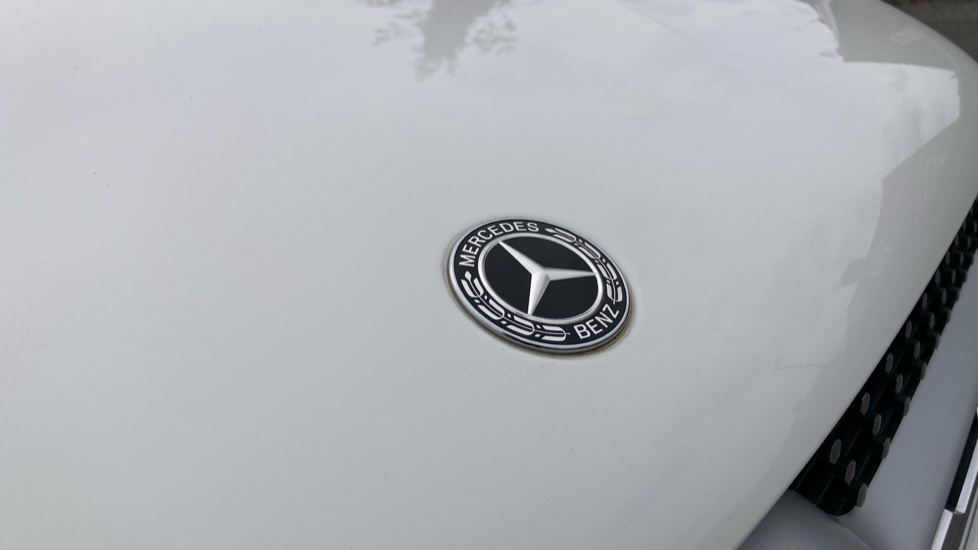 Mercedes-Benz GLC 300d 4Matic AMG Line Premium 5dr 9G-Tronic Diesel Estate - Image 21
