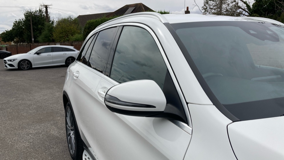 Mercedes-Benz GLC 300d 4Matic AMG Line Premium 5dr 9G-Tronic Diesel Estate - Image 22