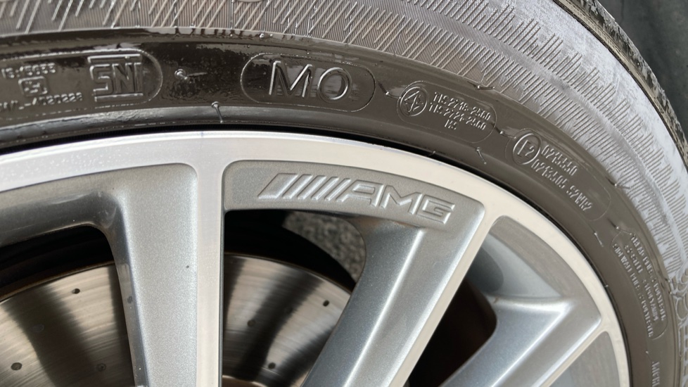 Mercedes-Benz GLC 300d 4Matic AMG Line Premium 5dr 9G-Tronic Diesel Estate - Image 23