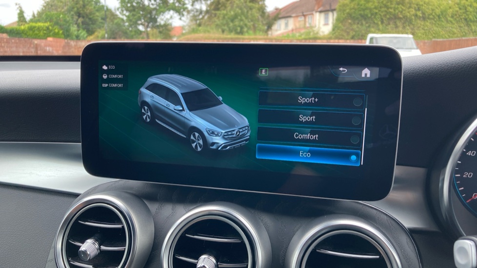 Mercedes-Benz GLC 300d 4Matic AMG Line Premium 5dr 9G-Tronic Diesel Estate - Image 42