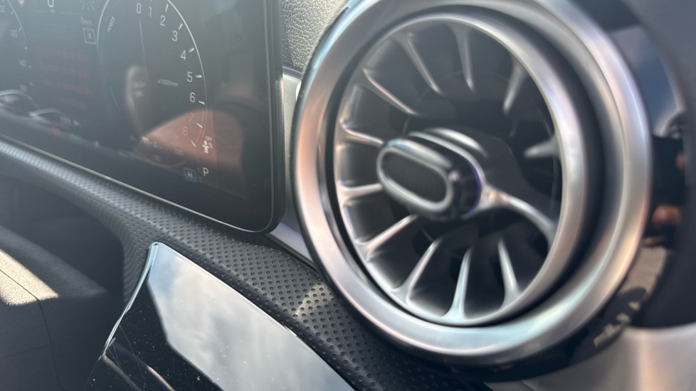 Mercedes-Benz A-Class A250e AMG Line Premium Plus 5dr Auto Hatchback - Image 44