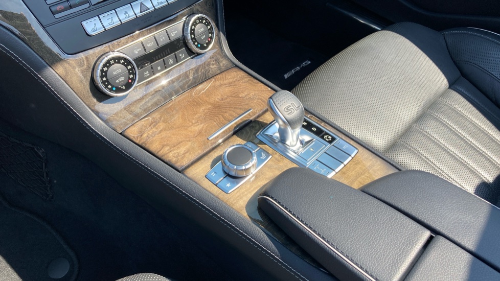 Mercedes-Benz SL 350 2dr Auto Petrol Convertible - Image 13