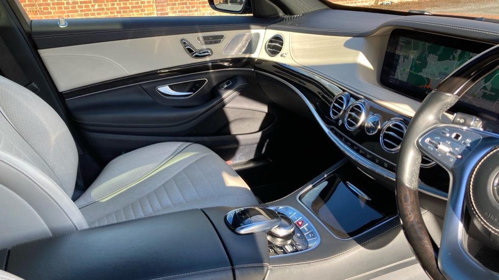 Mercedes-Benz S-Class S350d L AMG Line Executive/Prem Plus 4dr 9G-Tronic Diesel Saloon - Image 14