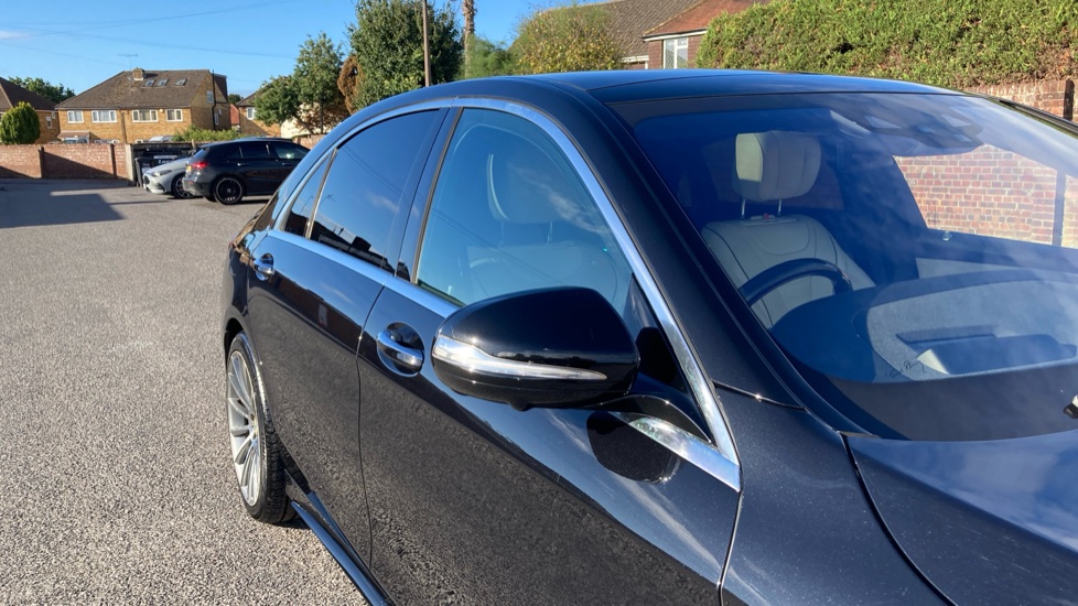 Mercedes-Benz S-Class S350d L AMG Line Executive/Prem Plus 4dr 9G-Tronic Diesel Saloon - Image 23