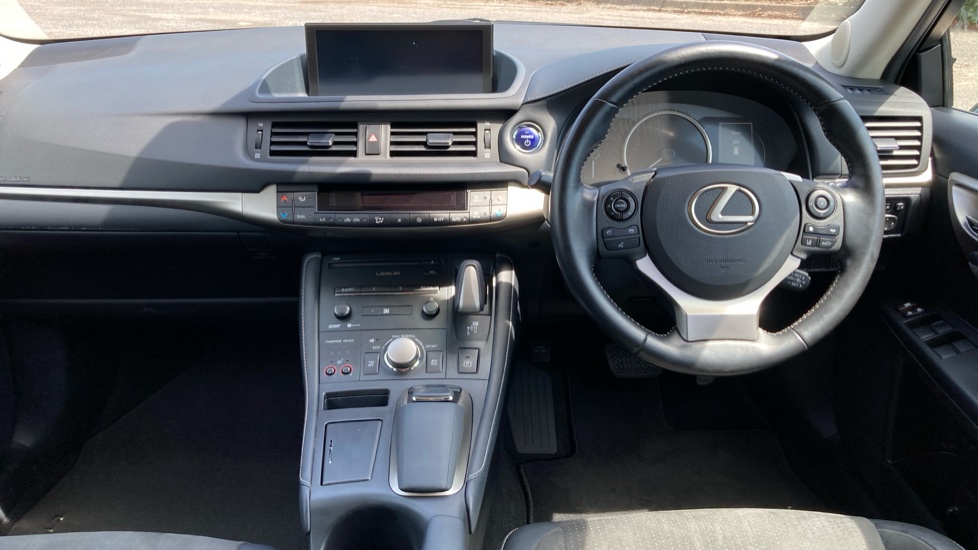 Lexus CT 200h 1.8 5dr CVT Hybrid Hatchback - Image 10
