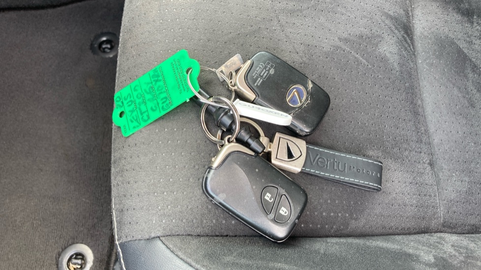 Lexus CT 200h 1.8 5dr CVT Hybrid Hatchback - Image 20