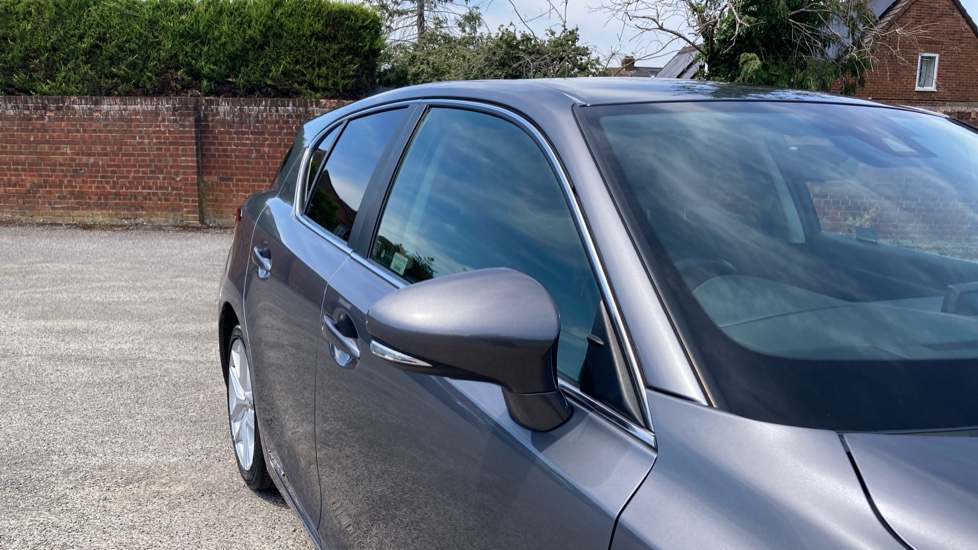Lexus CT 200h 1.8 5dr CVT Hybrid Hatchback - Image 22