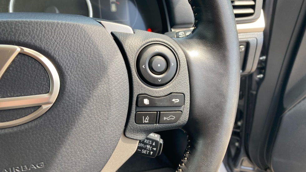 Lexus CT 200h 1.8 5dr CVT Hybrid Hatchback - Image 32