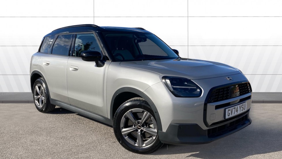 MINI Countryman 1.5 C Classic 5dr Auto Petrol Hatchback - Image 1