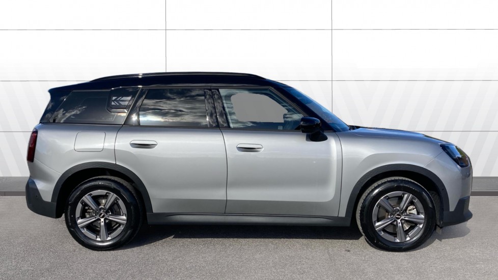 MINI Countryman 1.5 C Classic 5dr Auto Petrol Hatchback - Image 5