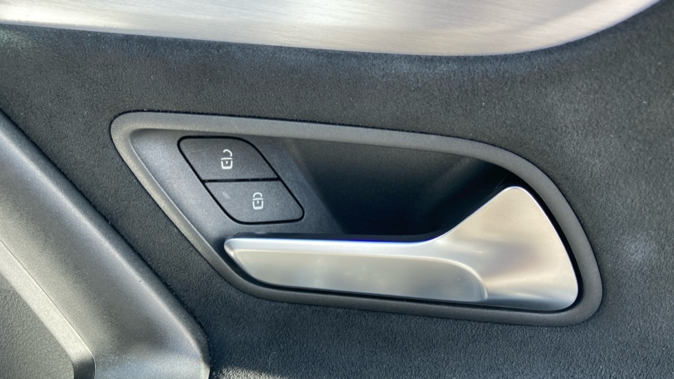 Mercedes-Benz A-Class A220 AMG Line Premium Plus 5dr Auto Petrol Hatchback - Image 30