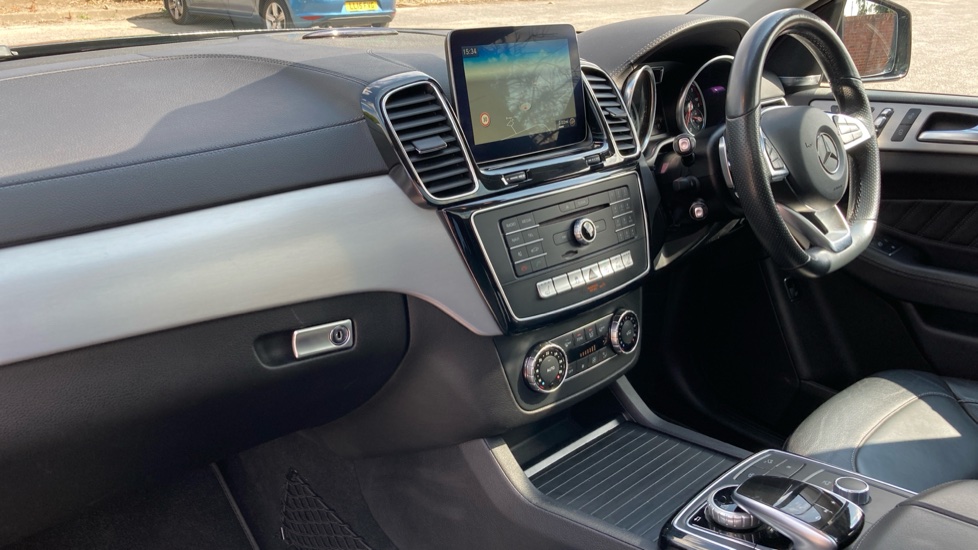Mercedes-Benz GLE Coupe GLE 350d 4Matic AMG Line Premium Plus 5dr 9G-Tron Diesel Estate - Image 9