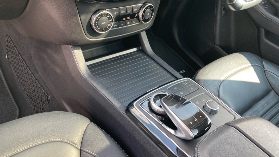 Mercedes-Benz GLE Coupe GLE 350d 4Matic AMG Line Premium Plus 5dr 9G-Tron Diesel Estate - Image 13
